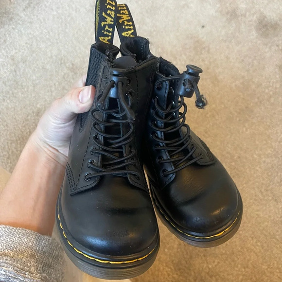 Toddler Black Dr. Martens size 8 unisex - Picture 9 of 9
